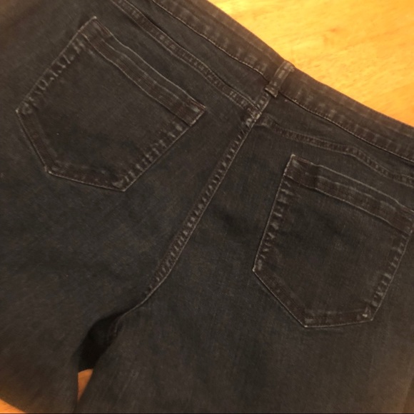 Croft & Barrow stretch dark wash Jeans Sz 14 short - Picture 3 of 8